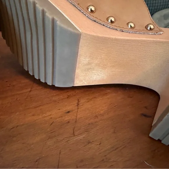 NWOT Madden Girl Camel Platform Block Heeled Slides - Picture 6 of 6